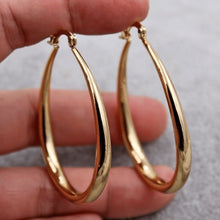 Load image into Gallery viewer, Miriam Oval Hoop Earrings - Serenity Handmade Jewelry
