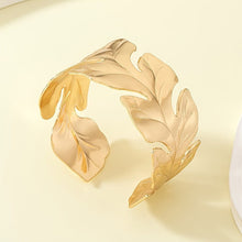 Load image into Gallery viewer, Tropical Taste Gold Leaf Bracelet - Serenity Handmade Jewelry
