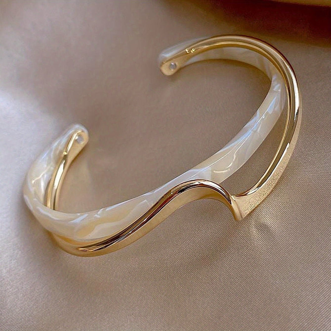 18K Gold Plated Victoria Wave Bangle - Serenity Handmade Jewelry