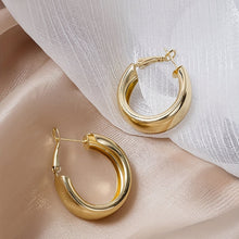 Load image into Gallery viewer, Brigitte Minimalist 18K Gold Hoops - Serenity Handmade Jewelry
