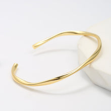 Load image into Gallery viewer, Eloise 18K Gold Plated Bangle - Serenity Handmade Jewelry
