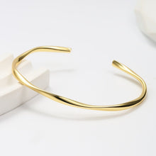 Load image into Gallery viewer, Eloise 18K Gold Plated Bangle - Serenity Handmade Jewelry
